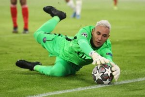 Umunyezamu Keylor Navas yakoreye igikorwa cy'urukundo impunzi zo muri Ukraine bikora benshi ku mutima