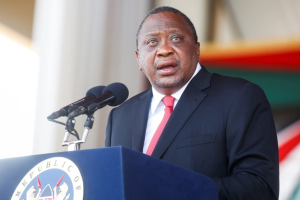 Uhuru Kenyatta yababajwe n'urubanza rwaciriwe Raila Odinga