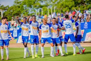 FERWAFA yemeje ko iri mu biganiro n'umunyamahanga ukinira Rayon Sports ngo azakinire "Amavubi"