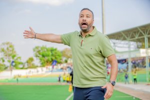 Biravugwa ko Adil Mohamed yanze kugaruka mu kazi ko gutoza APR FC