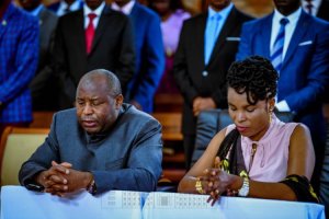 Perezida Ndayishimiye yasabye abayobozi kureka ingeso ebyiri zabazonze