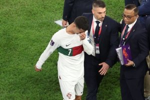 Umukinnyi wa Maroc yahishuye ko yishimiye kubona Cristiano Ronaldo asohoka mu kibuga arira