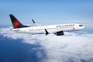 Air Canada yasohoye nabi abagenzi bateje induru kubera ibirutsi byanukaga ku ntebe zabo