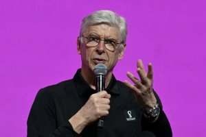 Arsene Wenger yahishuye umukinnyi yicuza kuba yaragurishije agitoza Arsenal