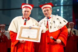 Umutoza Carlo Ancelotti yabonye impamyabumenyi y'ikirenga muri Kaminuza 