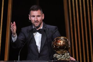 Lionel Messi yegukanye Ballon d'or ya munani ashimangira agahigo 