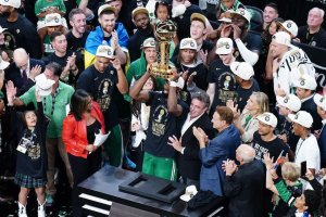 Boston Celtics yegukanye NBA nyuma y'imyaka 16 yarasubiye inyuma