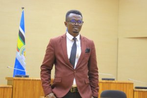 Umunyamakuru Nkundineza Jean Paul yasabye gusubikirwa urubanza agashaka umwunganizi