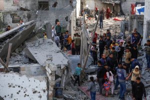 Gaza: Israel yakajije ibitero nyuma y'uko Hamas yongeye kuyirasaho