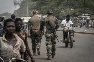Benin: Umutwe ufitanye isano na Al Qaeda urigamba kwica abasirikare 70