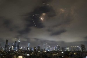Iran yahize kwihimura kuri Amerika