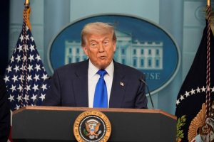 Trump yibasiye itangazamakuru kubera gitero cyagabwe muri Iran