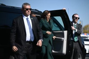 Trump yambuye uburinzi Kamala Harris wabaye Visi Perezida
