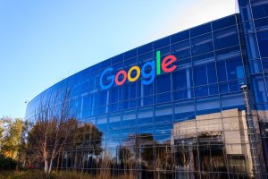 Google ntigitegetswe kugurisha Chrome cyangwa Android