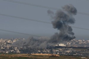 Nyuma yo kwemeza gahunda yo guhagarika intambara, Israel ikomeje kumisha ibisasu muri Gaza