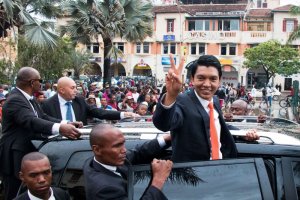 Perezida wa Madagascar yahungishijwe n'indege y'ingabo z'u Bufaransa