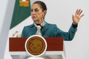 Perezida wa Mexique yakuriye inzira ku murima Trump ushaka kuyigabaho ibitero