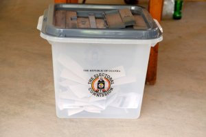 Uganda: Komisiyo y'Amatora yabeshyuje Bobi Wine uyishinja gushaka kwiba amajwi