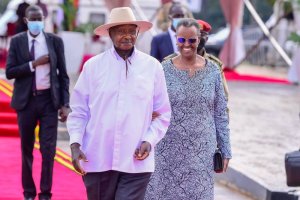 Janet Museveni yavuze ko Imana yakoresheje umugabo we mu kurinda Abanya-Uganda