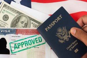 Amerika yatesheje agaciro Visa zirenga ibihumbi 100