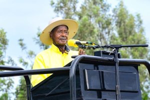 Museveni yatangiye kwanikira Bobi Wine