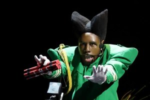 Ifoto Tyler The Creator yifotoje yasokoje ‘Amasunzu' yegukanye ‘Grammy Awards2026'