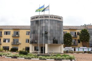 Gatsibo: Umukobwa w'imyaka 21 yatawe muri yombi akekwaho kwiba atoboye inzu