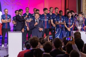 Perezida Macron yanenze ibikorwa bigayitse by'abafana ba PSG
