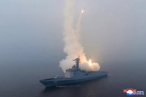 Koreya ya Ruguru yagerageje misile zo mu bwoko bwa cruise zirasa kure cyane