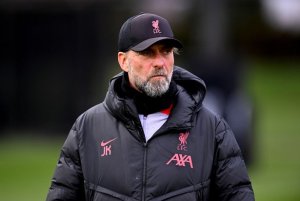 Umutoza Klopp yahaye igisubizo gitangaje abamubajije niba azashora akayabo ku isoko