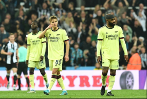 Xhaka yibasiye abakinnyi bagenzi be bitwaye nabi Arsenal igatakaza umwanya wa 4