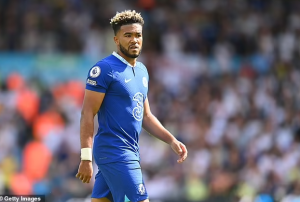 Myugariro wa Chelsea yibasiwe cyane kubera amahitamo ye hagati ya Messi na Ronaldo