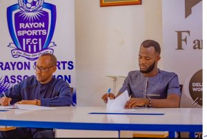 Rayon Sport yasinyanye n'umufatanyabikorwa mushya uzajya uyambika isohotse