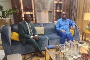 Perezida Tshisekedi yahuye na Padiri Nahimana urota guhirika ubutegetsi bw'u Rwanda