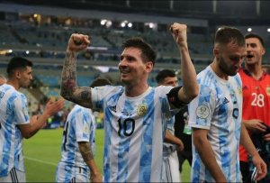 Lionel Messi yinjiye mu rutonde rw'abahabwa amahirwe yo kwegukana Ballon d'Or [URUTONDE]