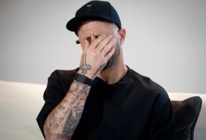 Kyle Walker mu marira nyuma yo guca inyuma umugore we akirukanwa mu nzu