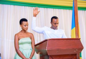 Niyonzima Olivier Seif yasezeranye mu mategeko n'umukunzi we [AMAFOTO]