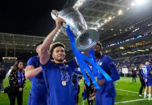 Reece James ari guhigisha uruhindu abajura bateye urugo rwe bamwiba imidari