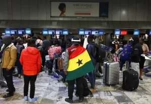  Afurika y'Epfo: Imyigaragambyo irwanya abanyamahanga iteye Abanya-Ghana gutahuka