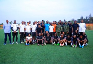 APR FC yitegura AZAM FC yasuwe n'abayobozi bakuru b'Ingabo