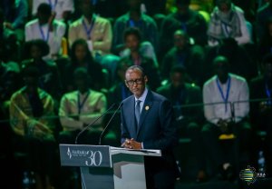 Perezida Kagame yahishuye ukuntu Abafaransa babateye ubwoba ngo ntibafate Butare bigatuma bayifata vuba