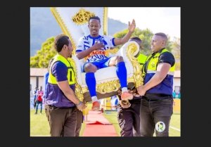 Haruna Niyonzima yanze kuvuga ay'inzuki ubwo yahishuraga icyatumye asesa amasezerano na Rayon Sports
