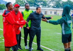Umutoza wa Kiyovu Sports yibasiye bikomeye abasifuzi bo mu Rwanda nyuma yo guhabwa ikarita itukura