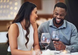 Ubutunzi bwinshi sibwo butereta! Dore amayeri 5 umusore wese yakoresha akabona umukobwa yifuza