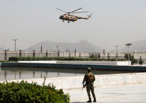 Uburusiya bwashinje Perezida wa Afghanistan guhunga igihugu yujuje ibikapu n'indege amafaranga yibye Leta