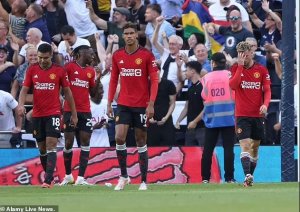 Erik ten Hag yagaragaje ikosa abakinnyi be bakoze bigatuma batsindwa na Tottenham