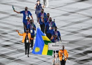 Abakinnyi bahagarariye u Rwanda mu mikino Olimpike ya Tokyo 2020 baserutse bambaye "Made in Rwanda" [AMAFOTO]