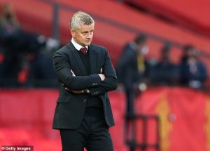 Manchester United yatangiye kurambagiza umutoza mushya usimbura Ole umerewe nabi