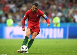 Hamenyekanye umwanzuro ugayitse Cristiano Ronaldo yari agiye gufata kubera kutabanza mu kibuga