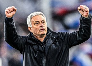 Jose Mourinho yabonye ikipe nshya yo kwerekezamo
